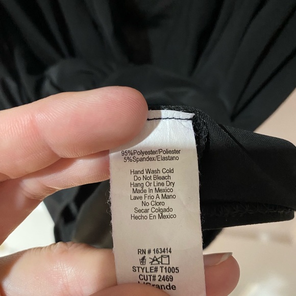 Black bodysuit. NWT never been worn. Size large - Picture 5 of 5